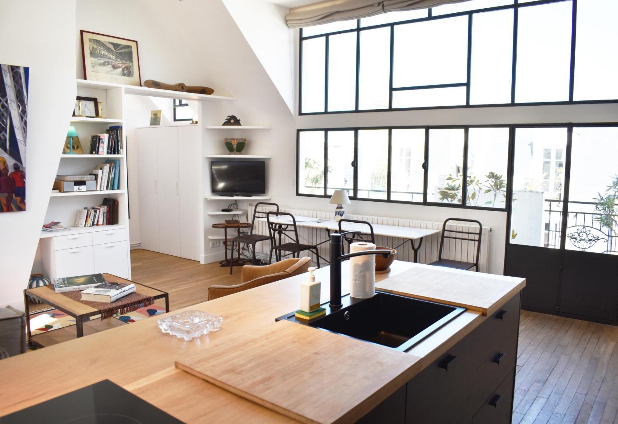 Artist Loft Apartment